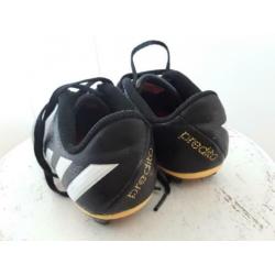 ADIDAS voetbalschoenen maat 32