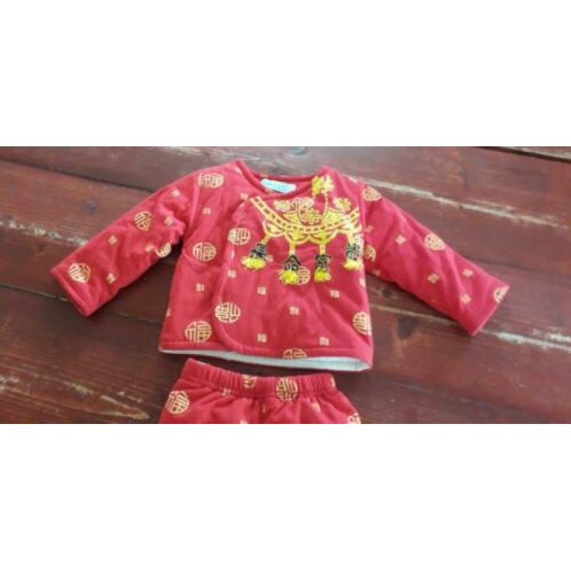 Chinees pakje voor carnaval maat 80