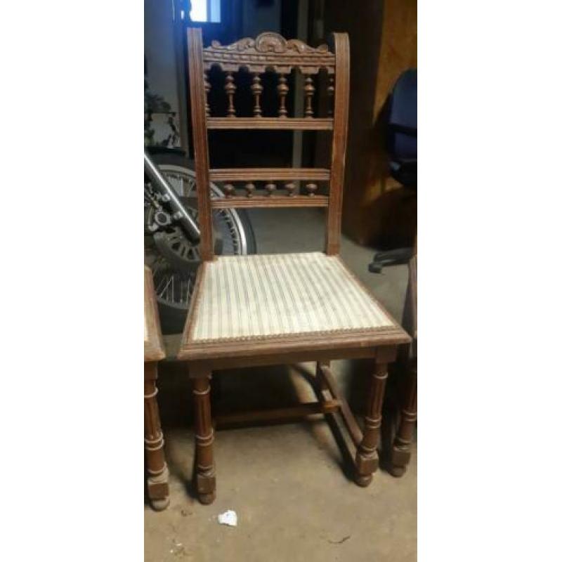 antieke stoelen