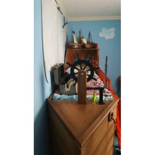 Kinderkamer kapitein haak