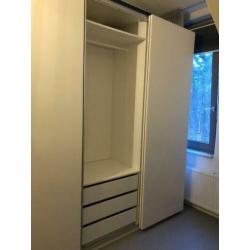 twee Pax-Kasten vol extra opties