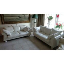 Te koop: 2x pilotenleer tweezitter / driezitter (wit)