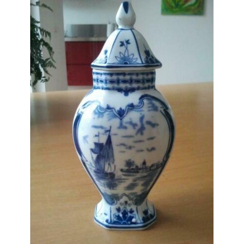 Delfts blauw dekselvaasje