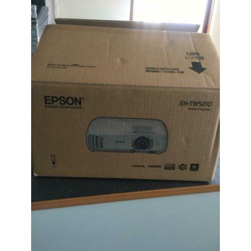 Epson EH TW 5210 FullHD Homecinema beamer incl reserve lamp