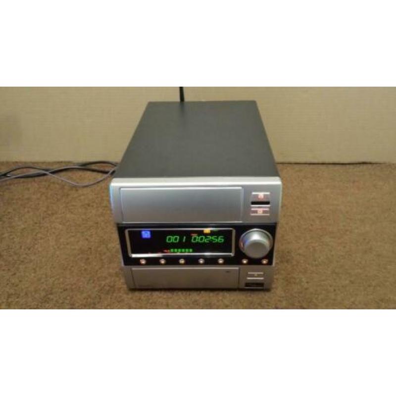 Mediacenter PC Fujitsu SCALEO C P4 3.0GHz HT
