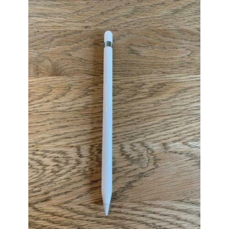 Ipad pro 10.5 inch met hoes en apple pencil