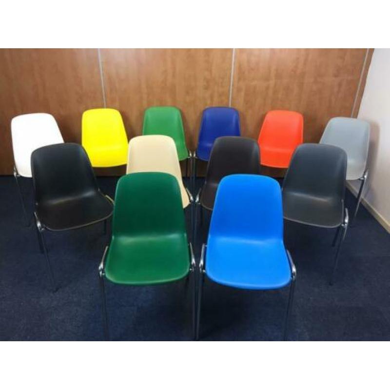 Nieuwe kantinestoelen vele kleuren stapelstoelen zaalstoelen