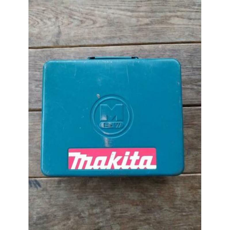 Makita JN 3200 knabbelschaar.