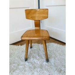 Schoolstoeltje vintage stoeltje school kleuterschool retro
