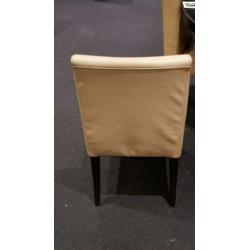 Ongeveer 600 leren stoelen , kan ook in kleinere partijen