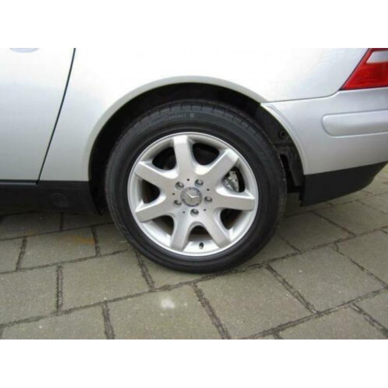 Mercedes-Benz SLK 200 SLK cabriolet Leder 6244 km