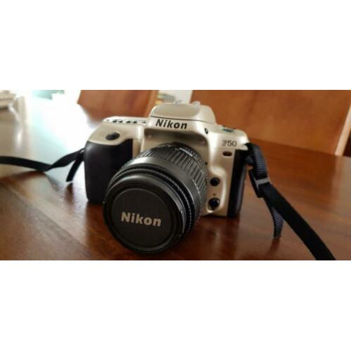 Nikon F50D Spiegelreflex analoge camera