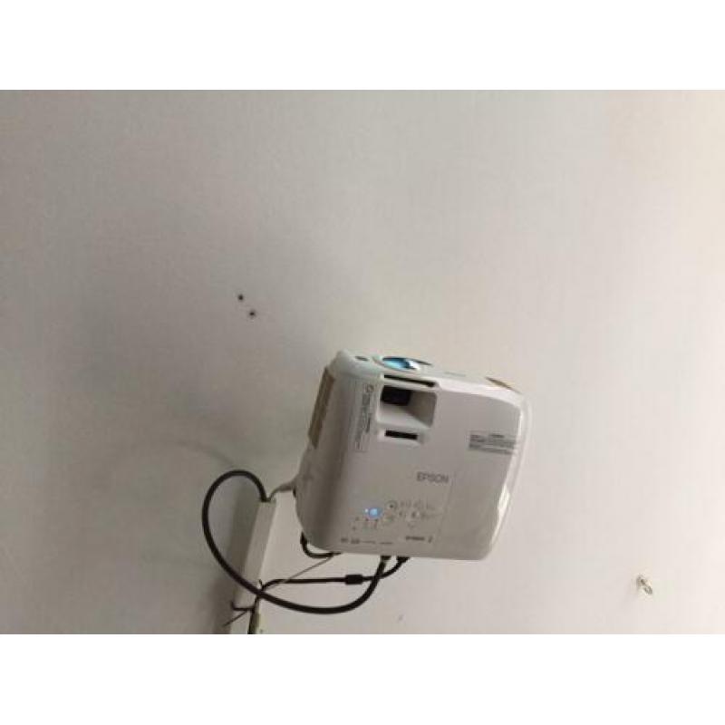Epson EH TW 5210 FullHD Homecinema beamer incl reserve lamp