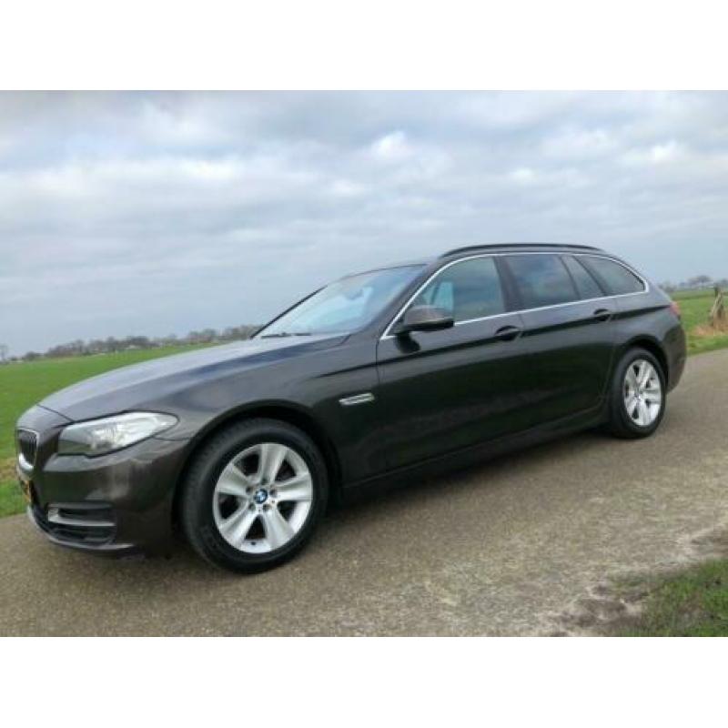 BMW 5-serie Touring 518d High Ex Facelift Leder Navi Xenon T