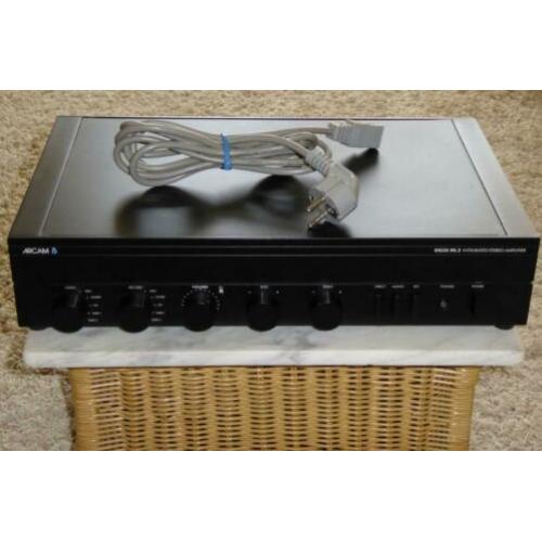Arcam Delta 90.2 geïntegreerde top versterker uit de 90's