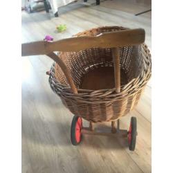 Rieten poppenwagen, duwkar, poppen car, duwwagen
