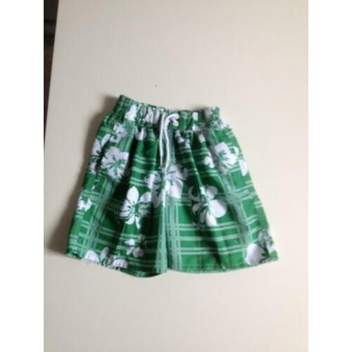 jongen zwembroek groen+witte bloemprint+binnenbroekje+veter