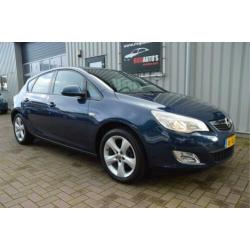 Opel Astra 1.6 Edition Nieuwe APK B.J 2012 (bj 2012)
