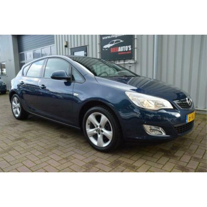 Opel Astra 1.6 Edition Nieuwe APK B.J 2012 (bj 2012)