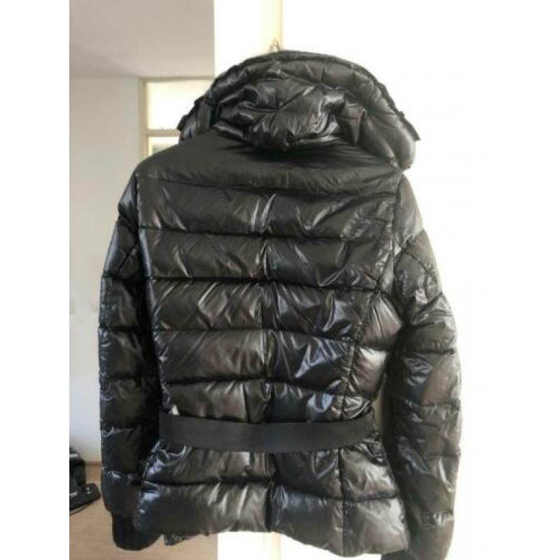 Dames moncler zwarte jas maat 2 s/m