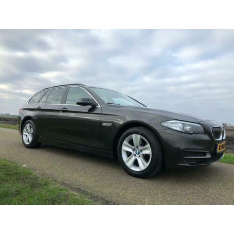 BMW 5-serie Touring 518d High Ex Facelift Leder Navi Xenon T
