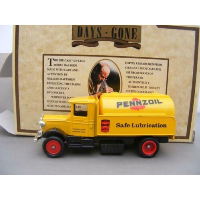 1934 Mack tanker, Lledo days gone DG27 42007,Penzoil