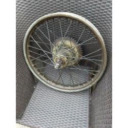triumph pre unit wheels + 1x tank voor 3 cylinder