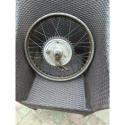 triumph pre unit wheels + 1x tank voor 3 cylinder