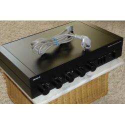 Arcam Delta 90.2 geïntegreerde top versterker uit de 90's