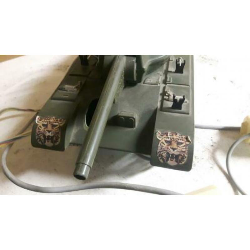 Vintage bestuurbare oorlogs tank jaren 60
