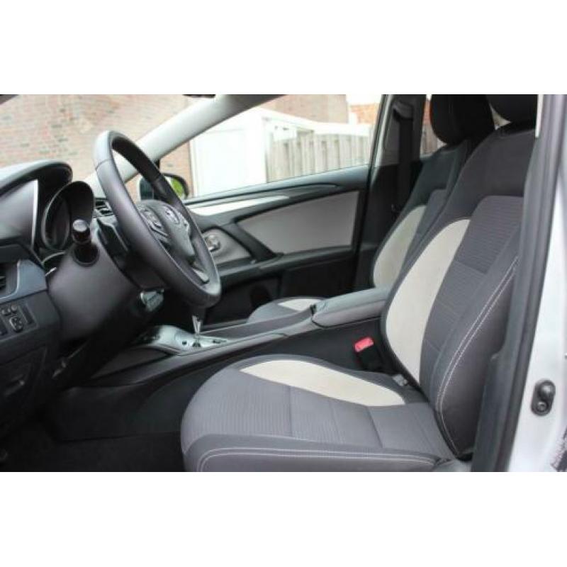 Toyota Avensis Touring Sports 1.8 VVT-i Executive Business A