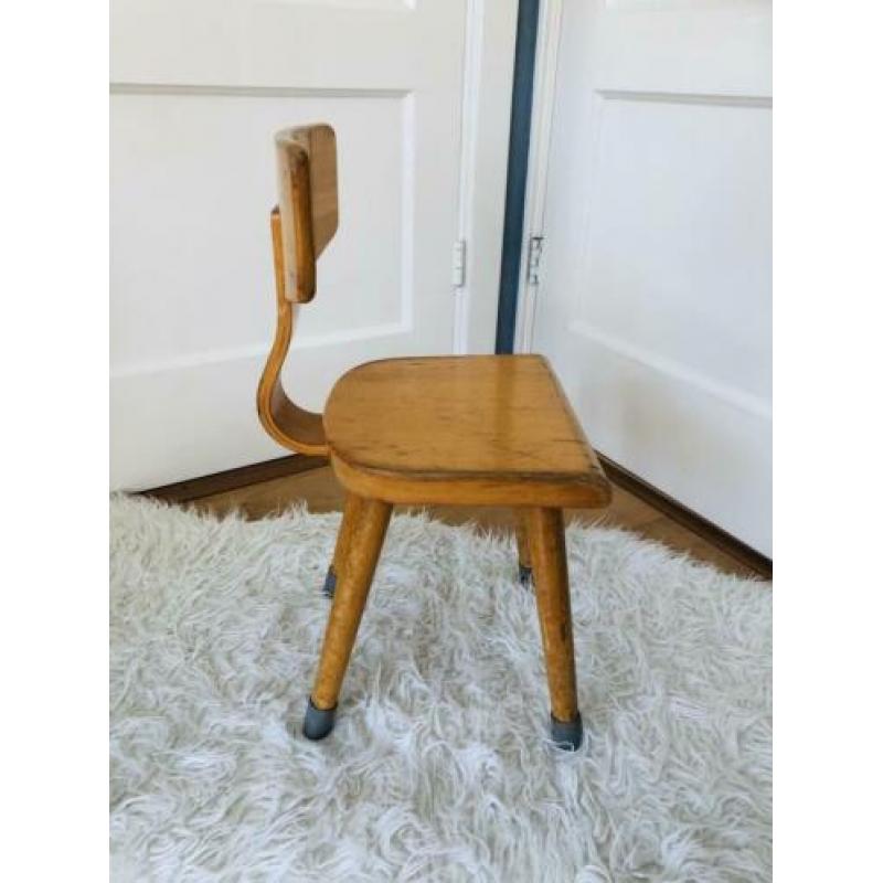 Schoolstoeltje vintage stoeltje school kleuterschool retro