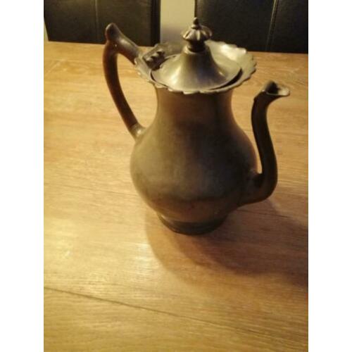 Originele tinnen koffiepot