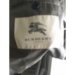 Te koop: een Burbberry trench coat