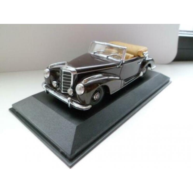 minichamps mercedes 300s cabriolet.