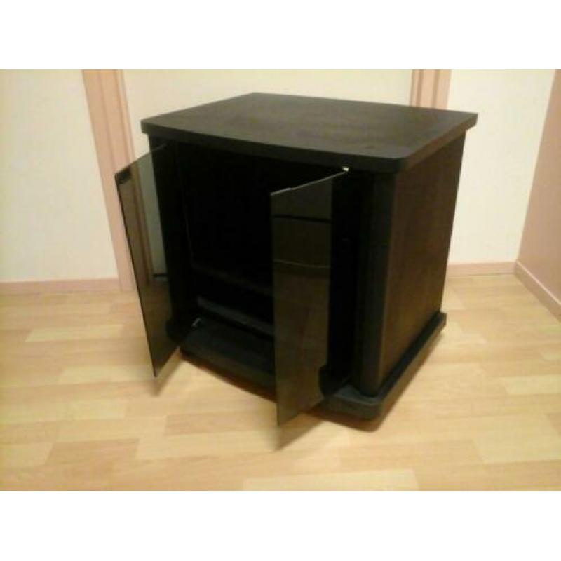 TV/RADIO MEUBEL gratis