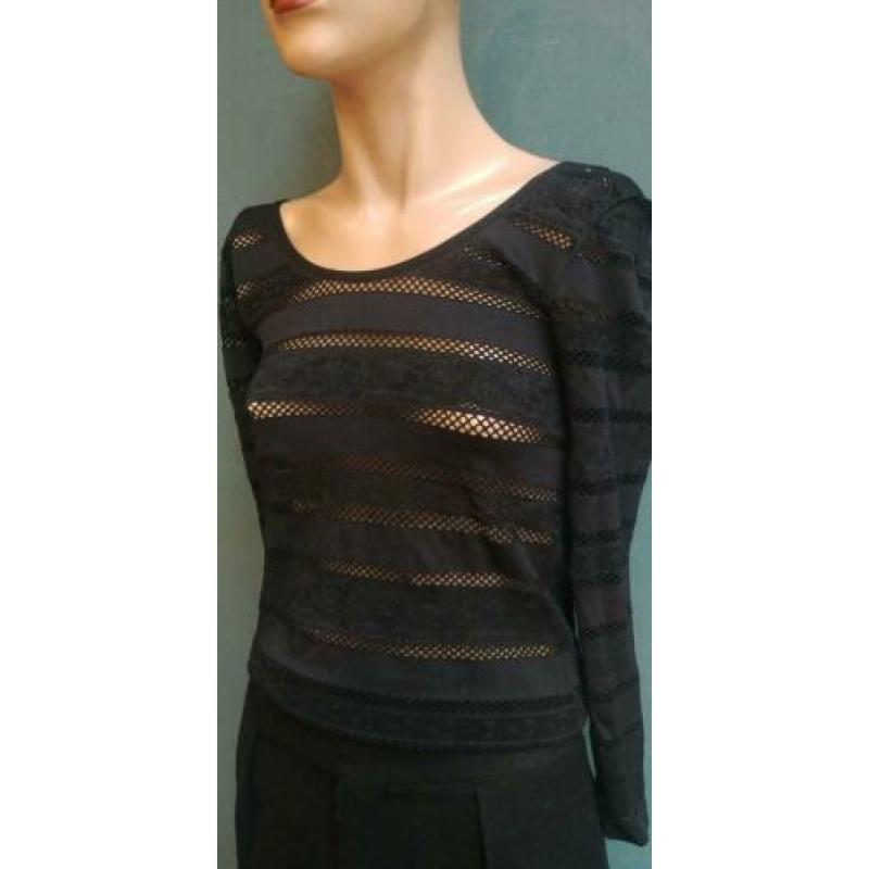 Zwarte stretch top van Guess met opengewerkte stukken (MT S)