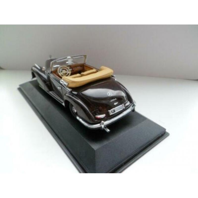 minichamps mercedes 300s cabriolet.