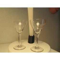 Mooie oude borrelglaasjes van geslepen glas