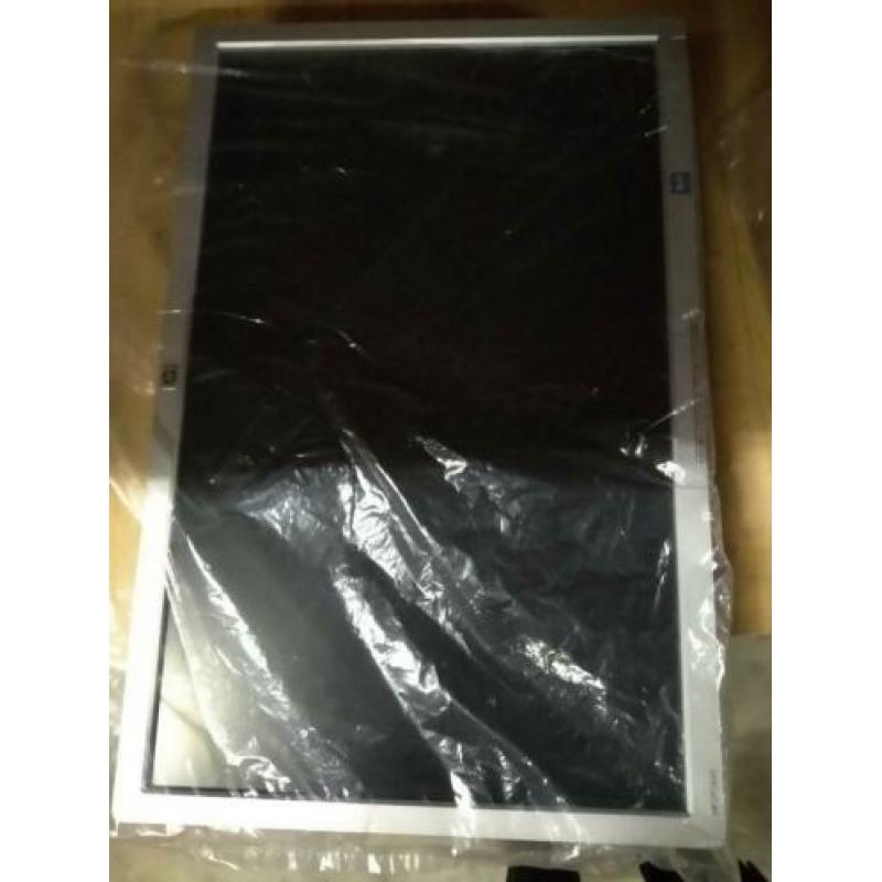 Rest partij monitoren 19 en 24 inch