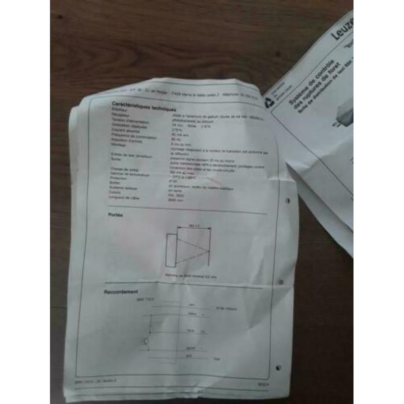 Leuze tooltronic