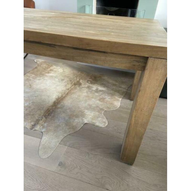 mooie houten eettafel met 6 stoelen