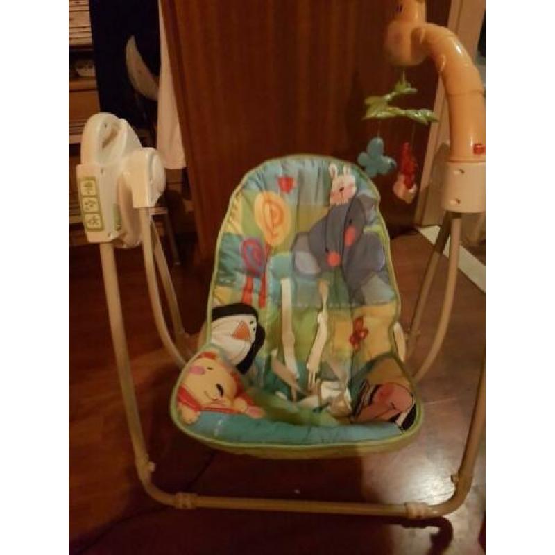Babyswing / schommelstoeltje met muziek