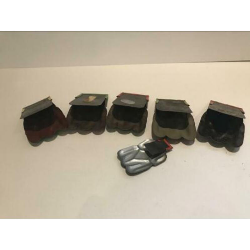 Te koop verzameling kikkers blik