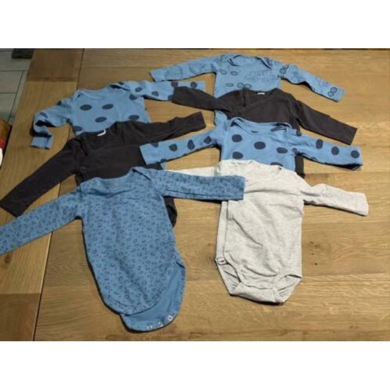 Veel mooie zo goed als nieuwe babykleertjes, maat 68.