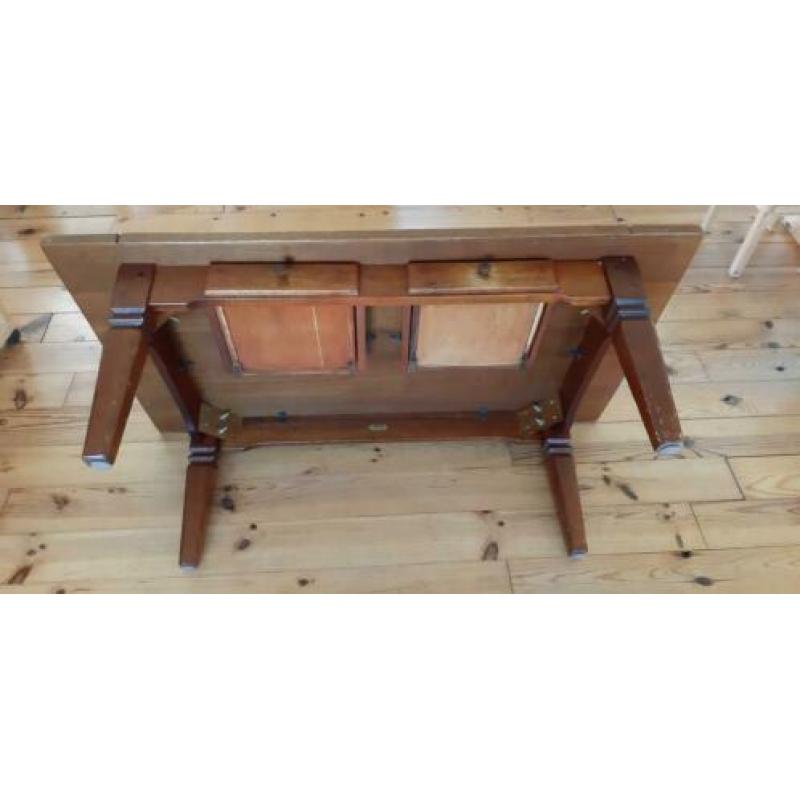 Stevige Salontafel / 2 lades / 1.3m lengte & 75cm breed !