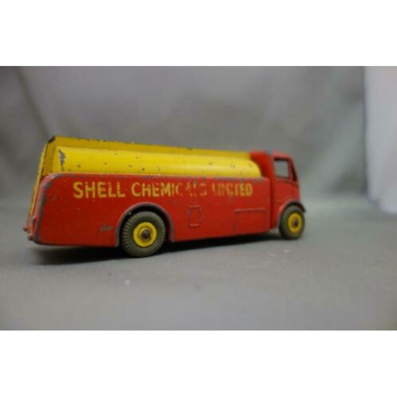 No Number Dinky Toys A.E.C. Monarch Thompson tank Shell