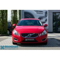 Volvo S60 2.0 D4 Summum -Navi-Trekhaak- (bj 2012)