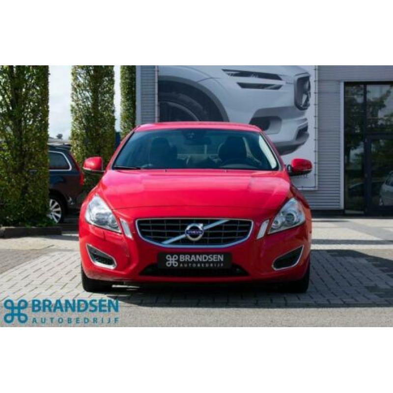 Volvo S60 2.0 D4 Summum -Navi-Trekhaak- (bj 2012)