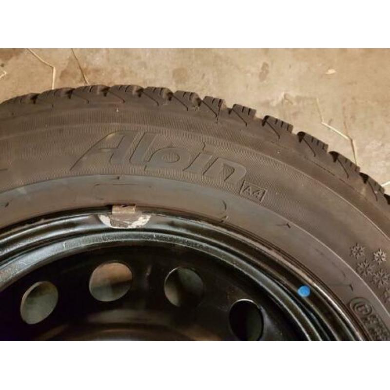Winterbanden peugeot 3008/5008,C3,C4,307,308 215/55/R16